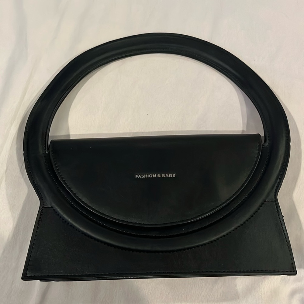 Black circle purse